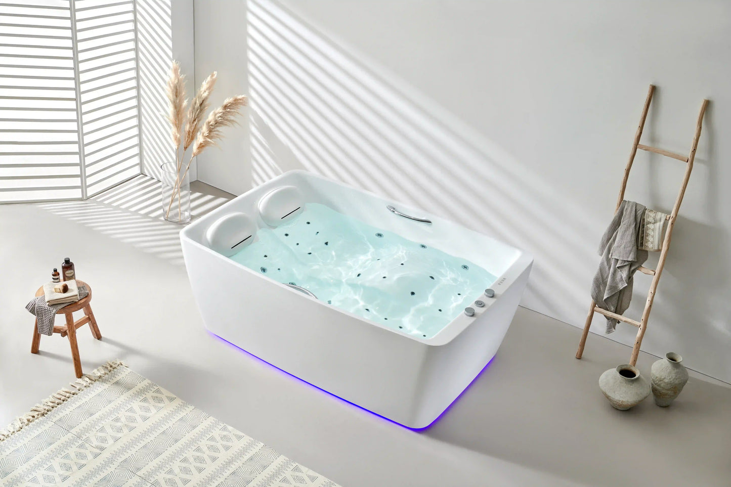FC-2002HT Freestanding Massage Bathtub 1900 × 1300 × 720 mm - lifestyle