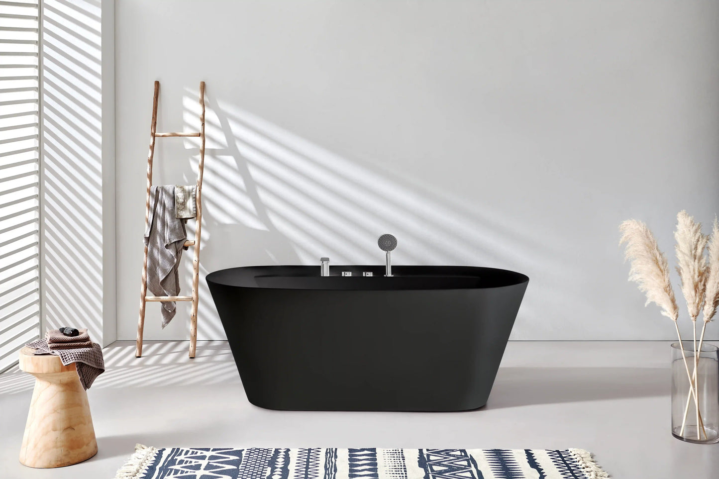 FC-357B Freestanding Bathtub 1700 × 850 × 600 mm - lifestyle