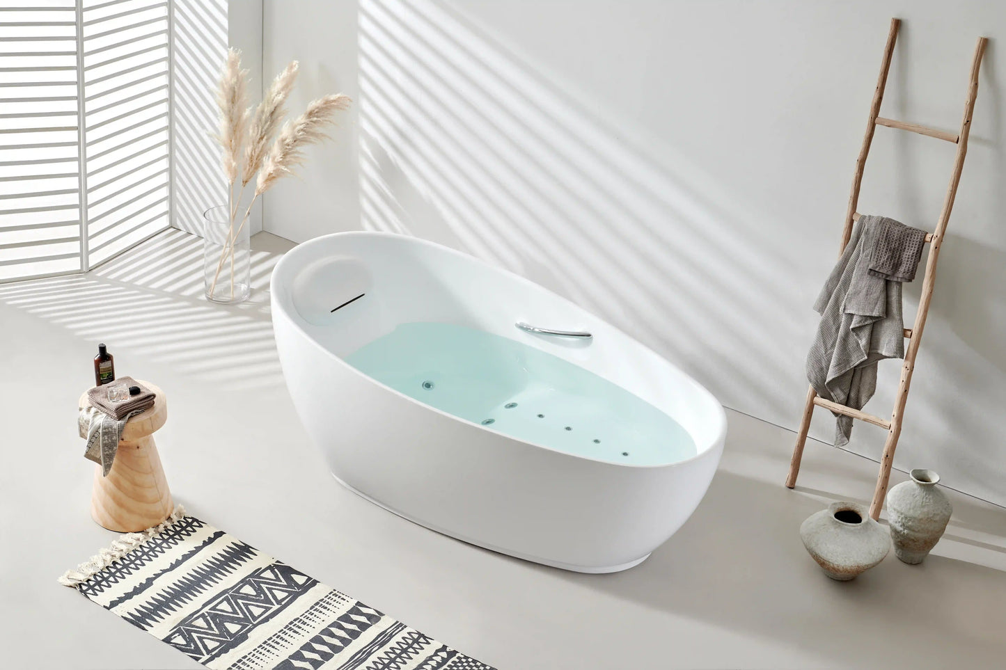 FC-2000HT Freestanding Massage Bathtub 1800 × 1000 × 780 mm - angle