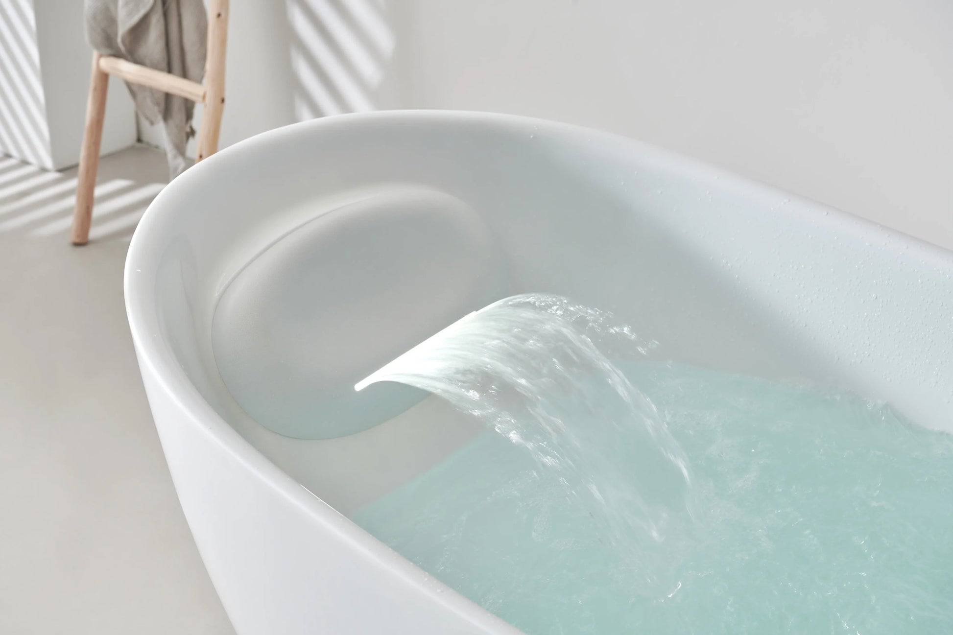 FC-2001HT Freestanding Massage Bathtub 1800 × 850 × 780 mm - detail