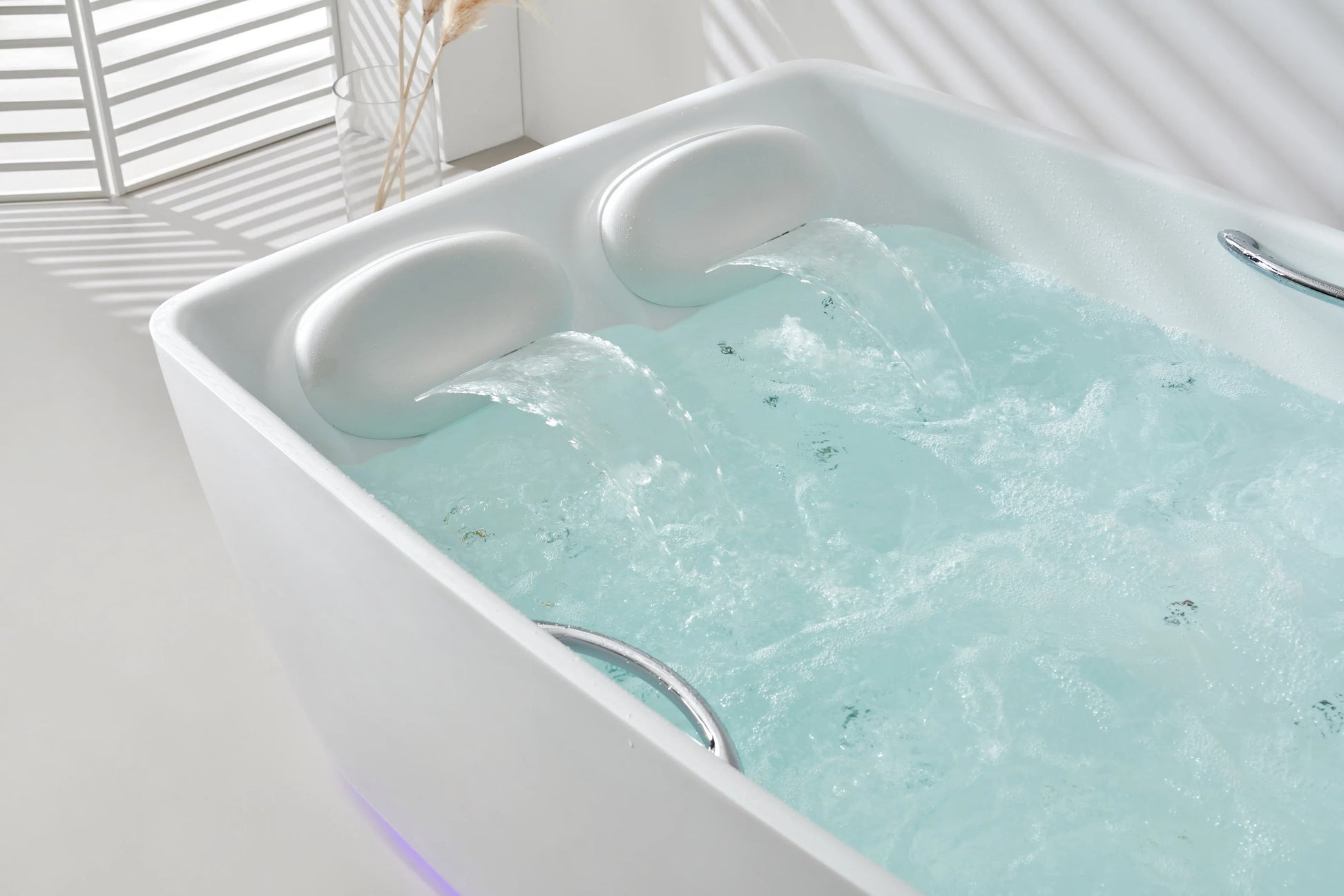 FC-2002HT Freestanding Massage Bathtub 1900 × 1300 × 720 mm - detail