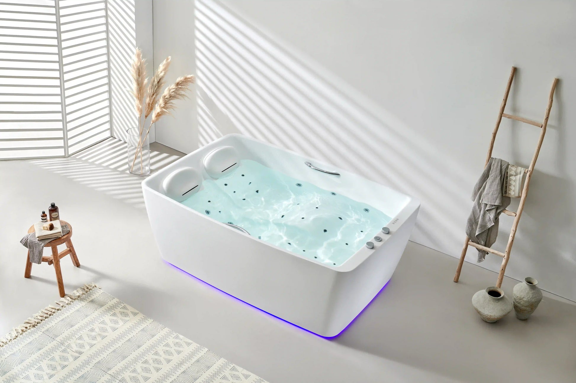 FC-2002HT Freestanding Massage Bathtub 1900 × 1300 × 720 mm - lifestyle