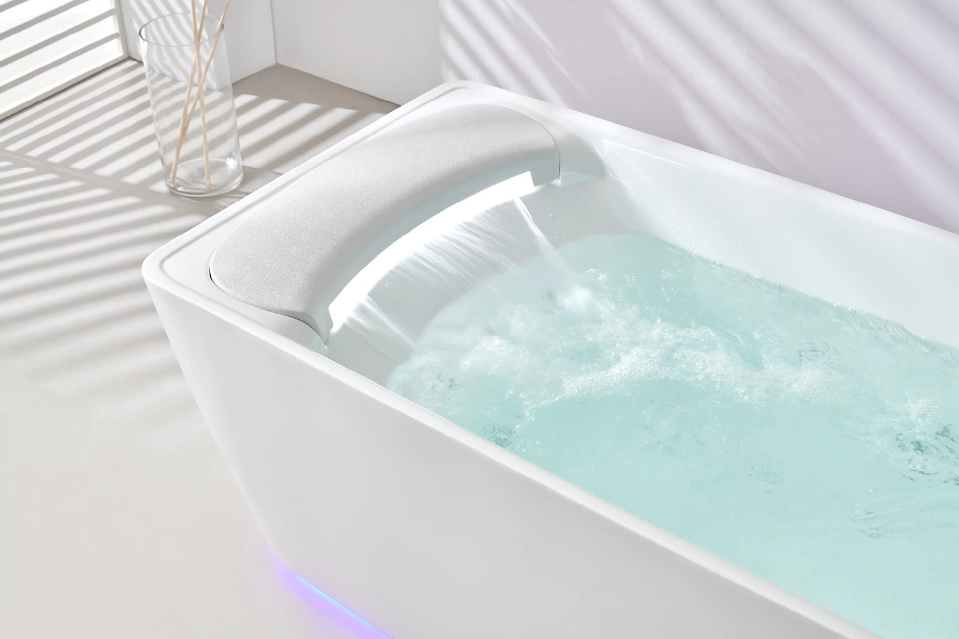 FC-2011HT Freestanding Massage Bathtub 1700 × 800 × 600 mm - detail