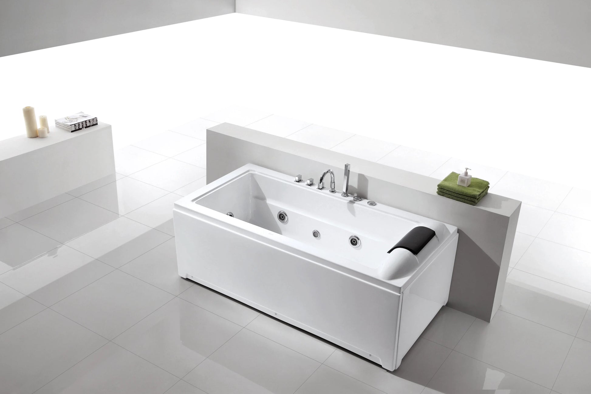 FC-213-17 Massage Bathtub 1750 × 850 × 700 mm - lifestyle