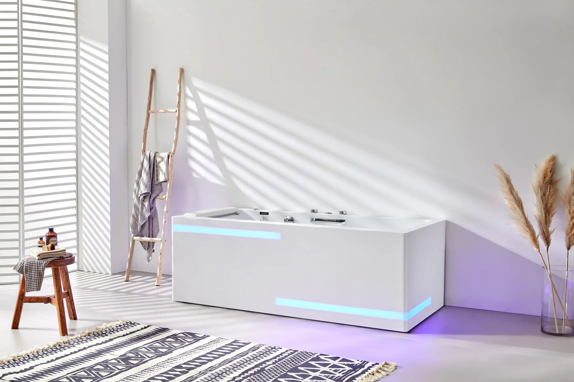 FC-227-LED Freestanding Massage Bathtub 1780 × 800 × 610 mm - lifestyle