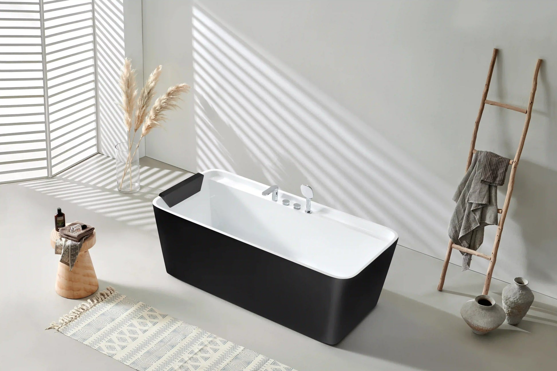 FC-354C Freestanding Bathtub 1700 × 800 × 600 mm - lifestyle