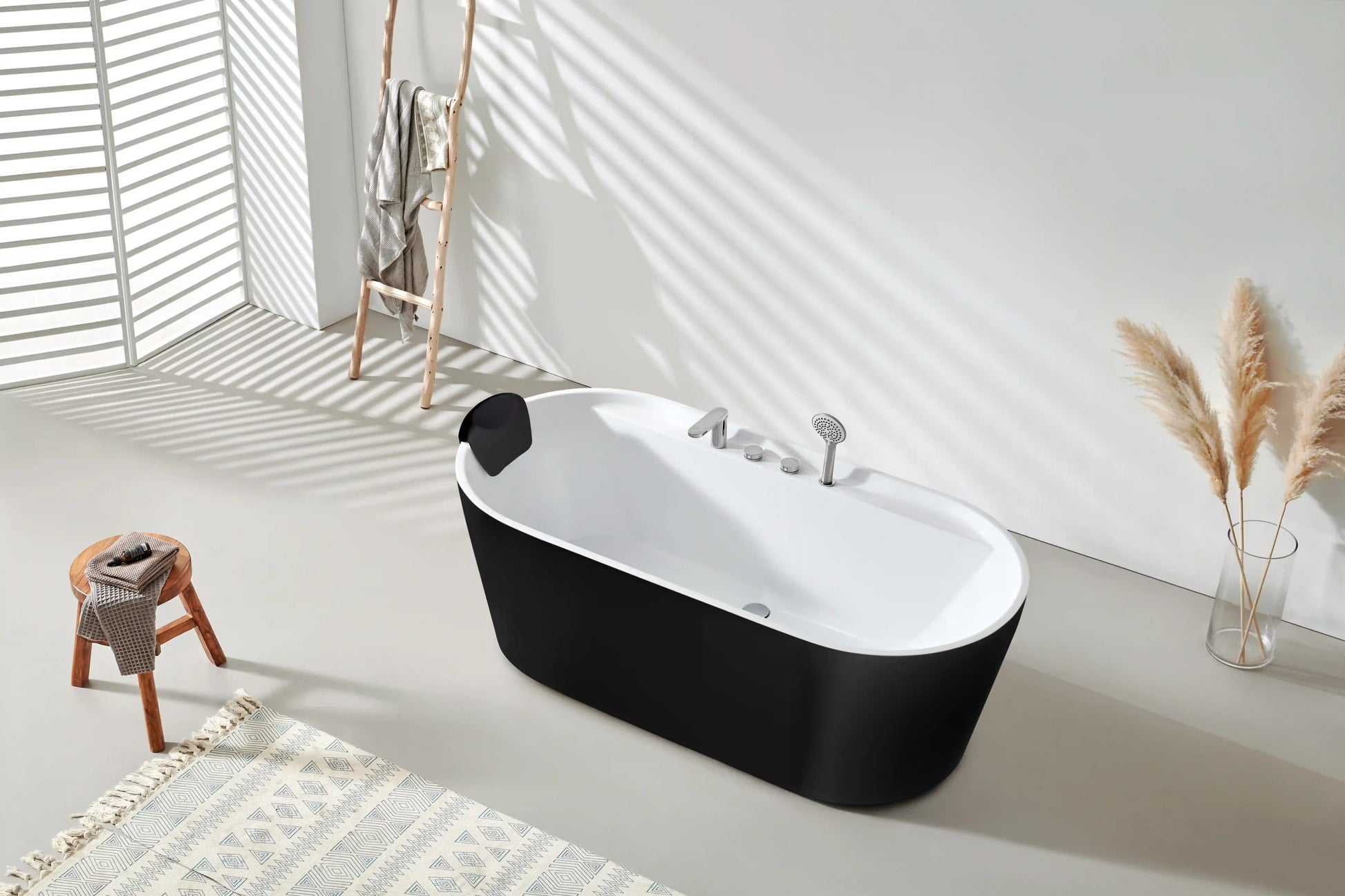 FC-355CF3 Freestanding Bathtub 1700 × 800 × 600 mm - lifestyle