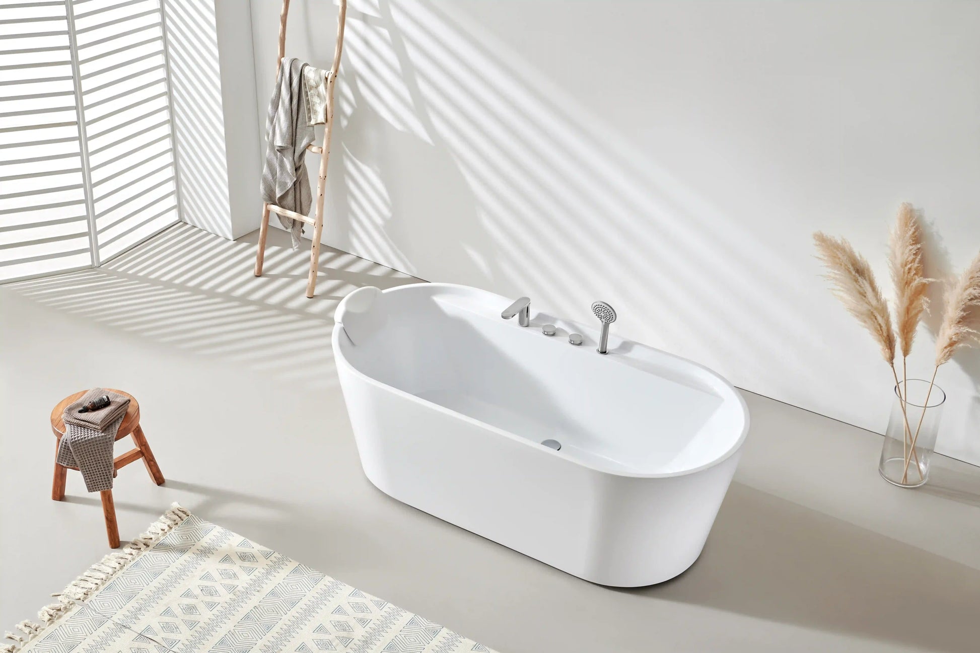 FC-355F3 Freestanding Bathtub 1700 × 800 × 600 mm - lifestyle