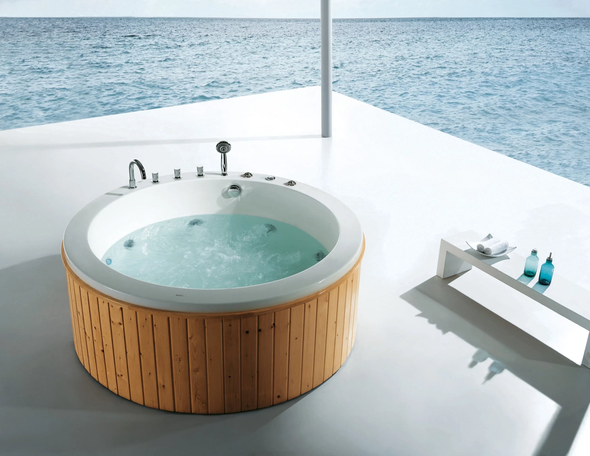 FC-WD02 Massage Bathtub 1600 × 1600 × 650 mm - lifestyle